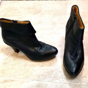 NWOB Sofft  7.5 Black Booties